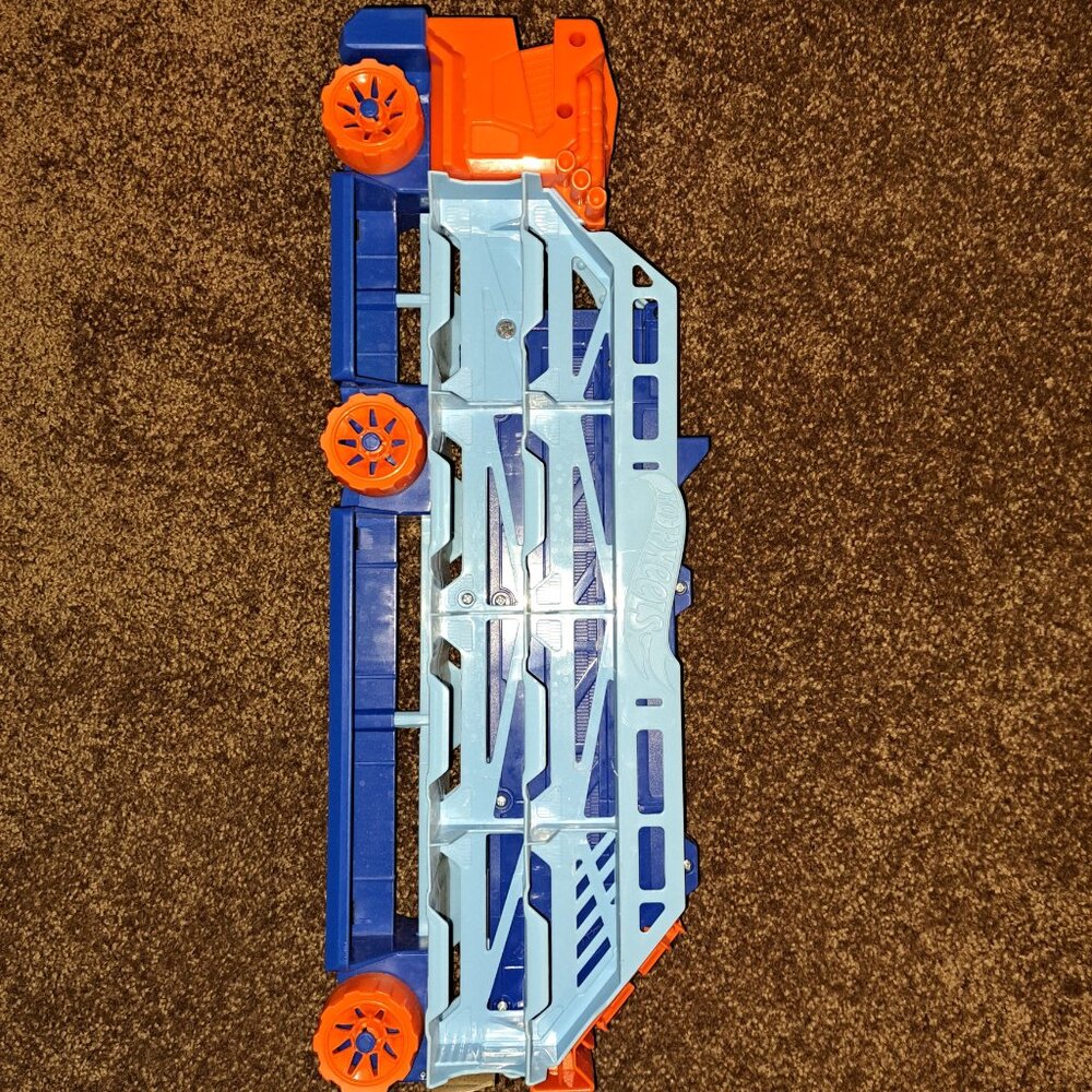 Hot Wheels City Speed Drop Transport Hauler - Picture 6 of 8